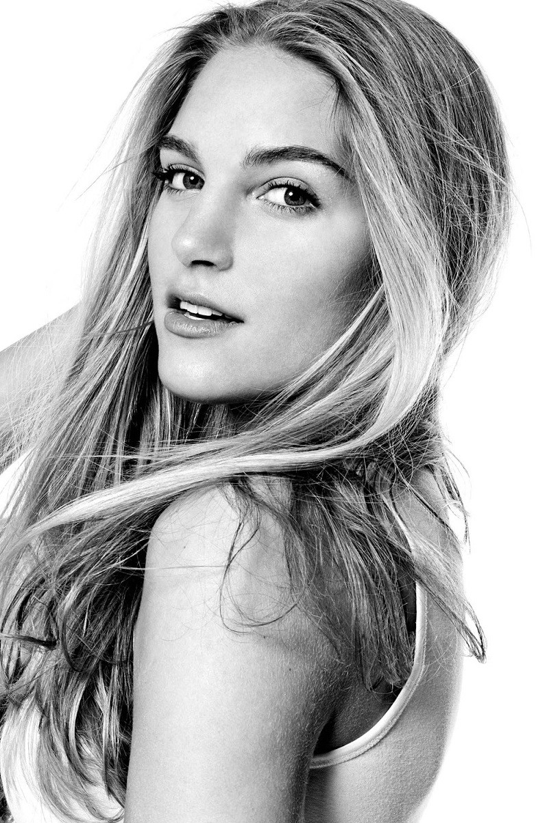 Leandra Martin backdrop