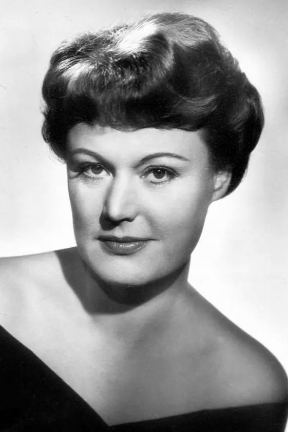 Maria Holst backdrop