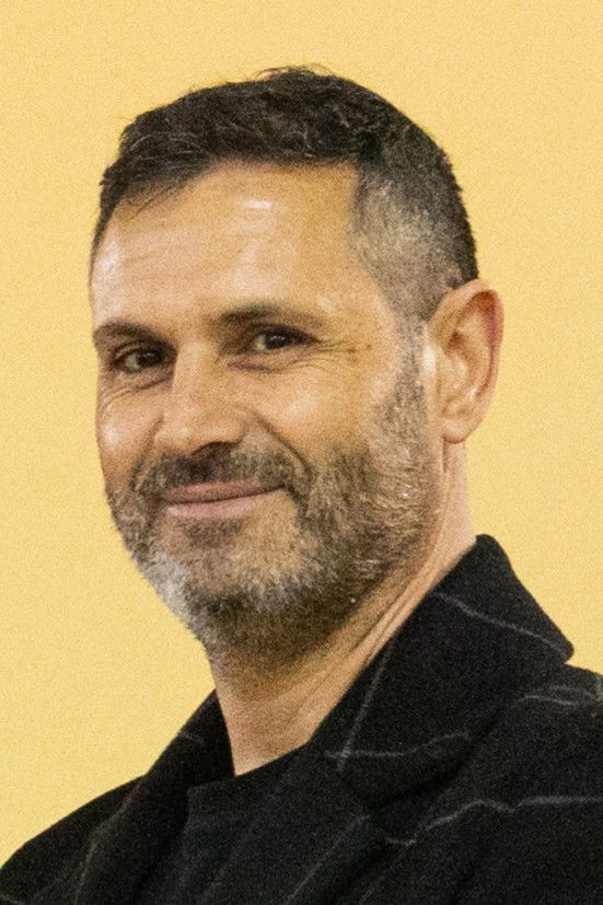 Domingos Gomes backdrop