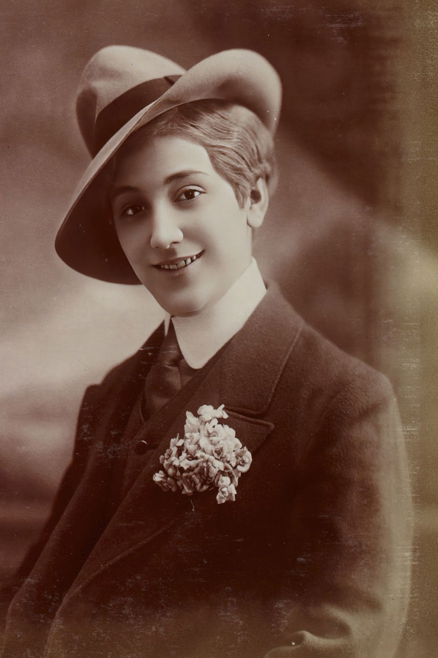 Aimée Campton backdrop