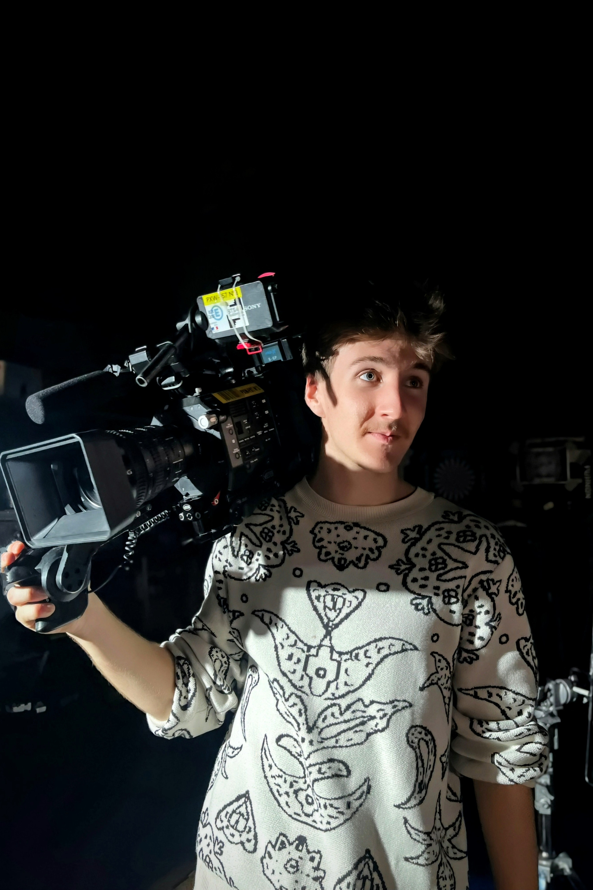 Lucas Coupez backdrop