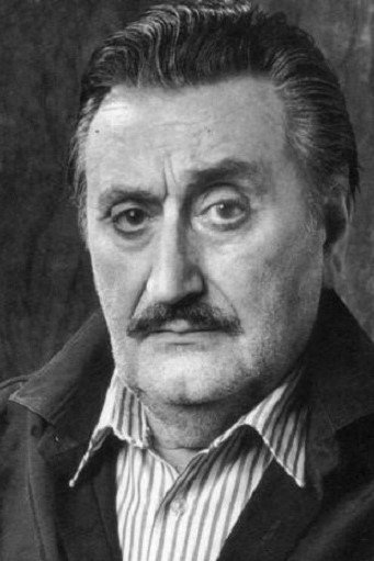 Emilio Laguna backdrop