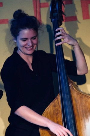 Julia Kooreman backdrop