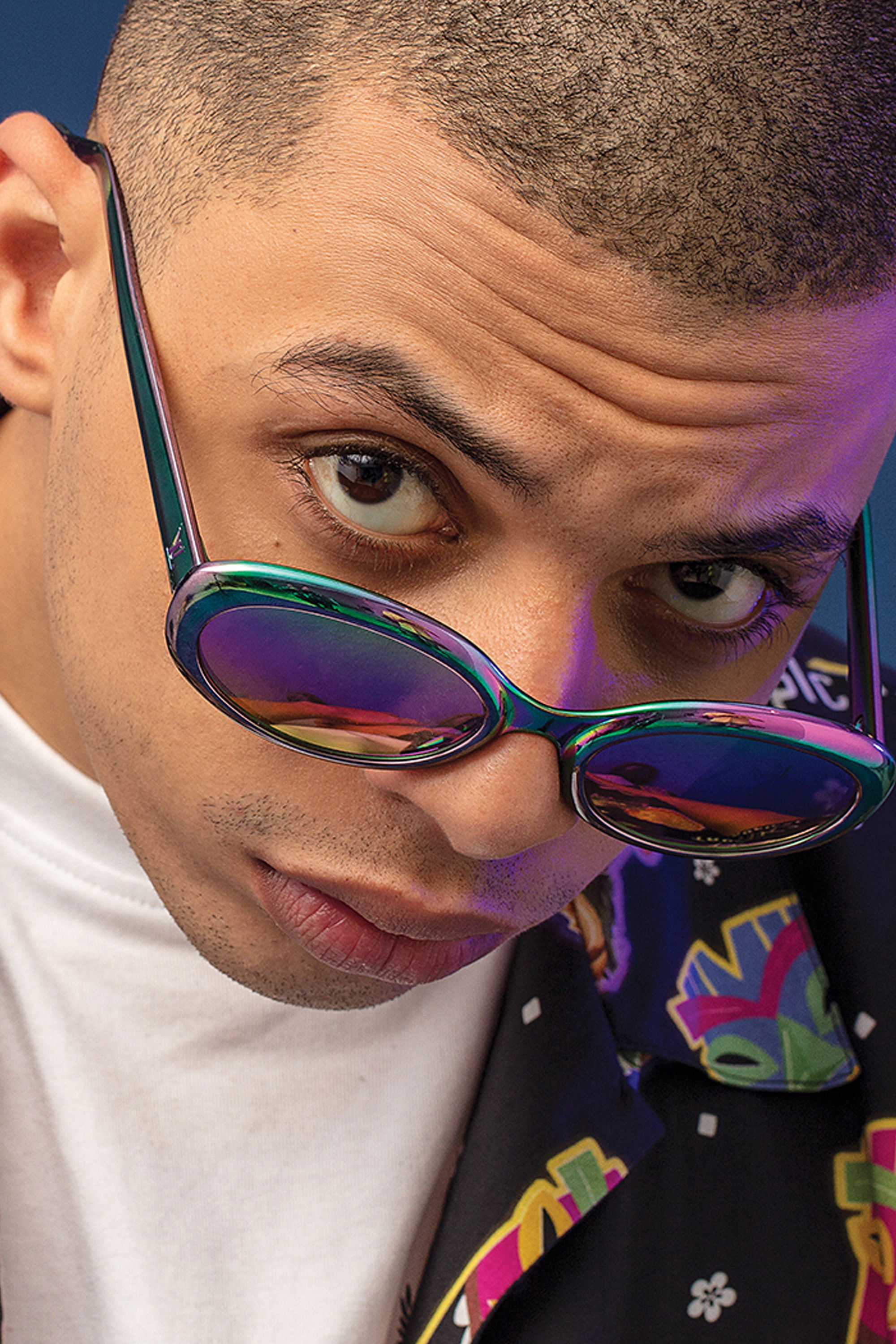 Mehdi Belkaïd backdrop