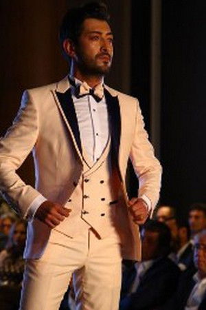 Ersin Özkan backdrop