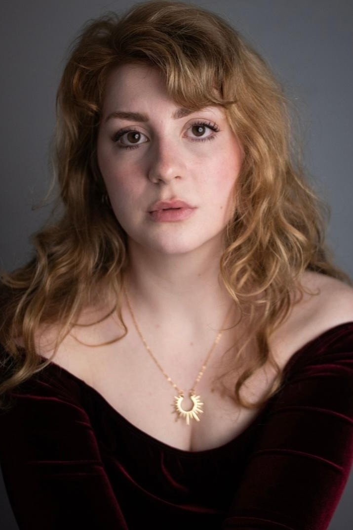 Faye Alexandra backdrop