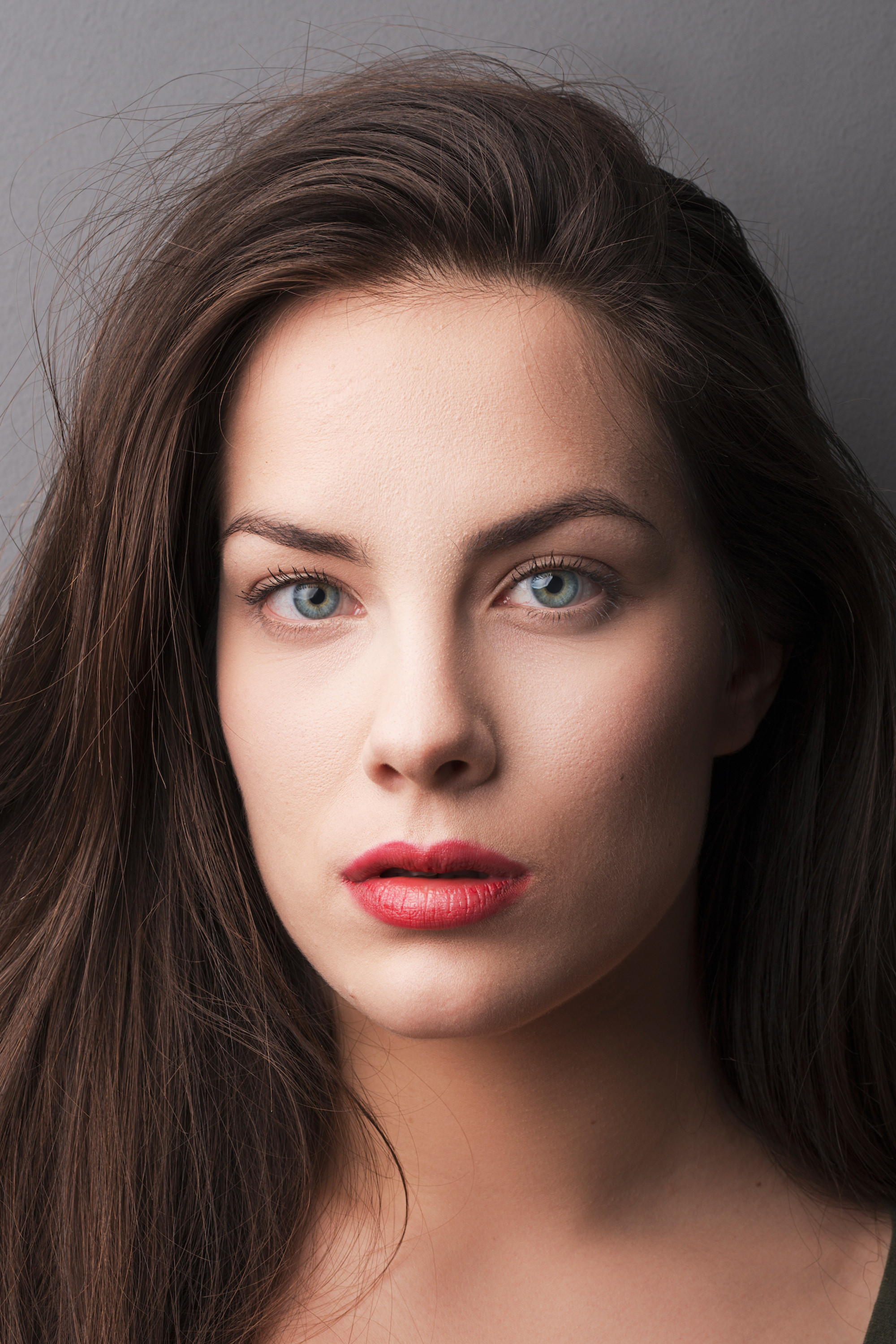 Ana Uršula Najev backdrop