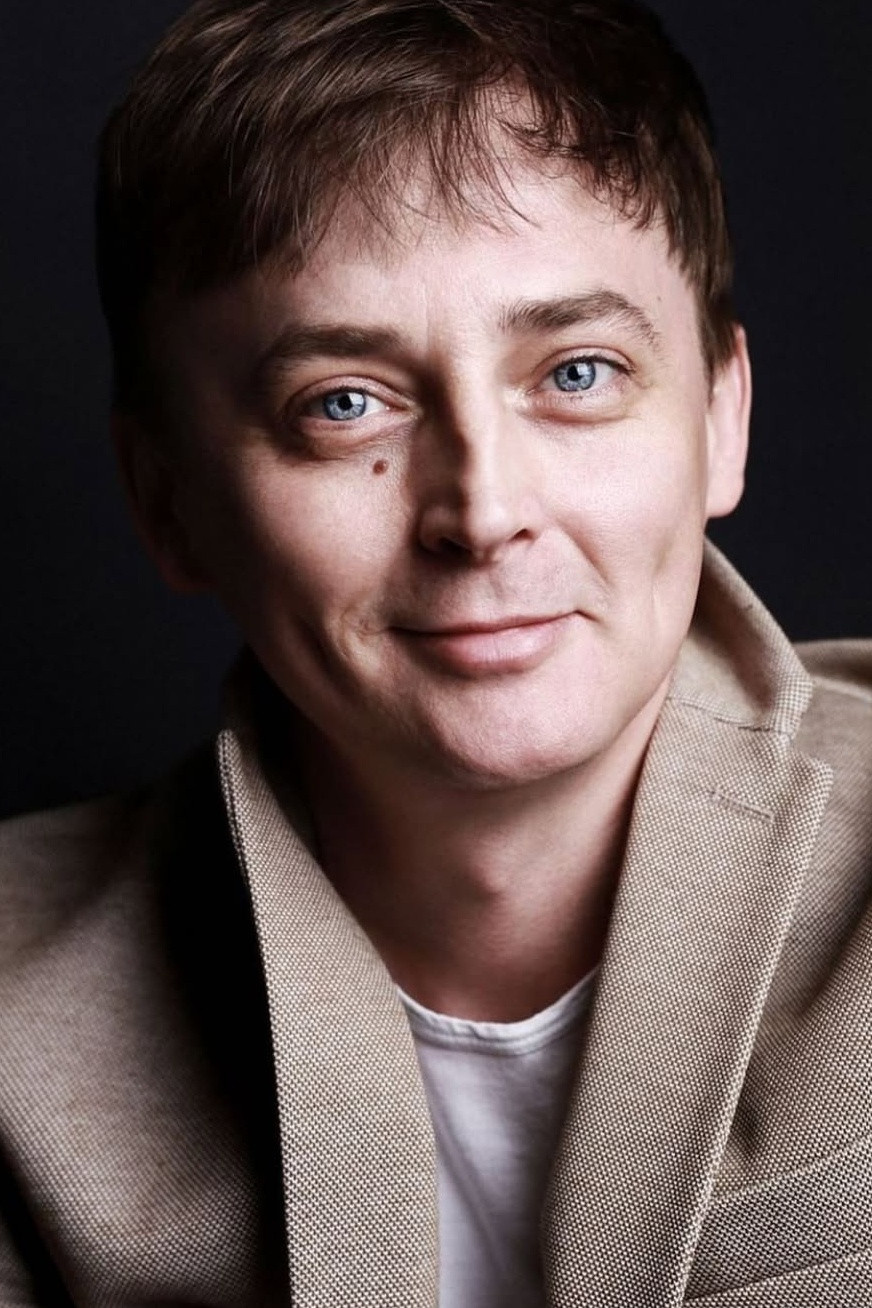 Zaur Terequlov backdrop