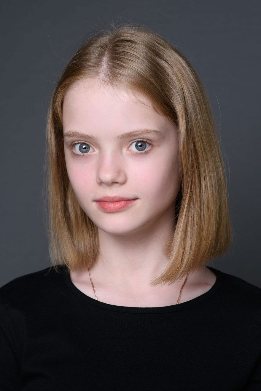 Alisa Konashenkova backdrop