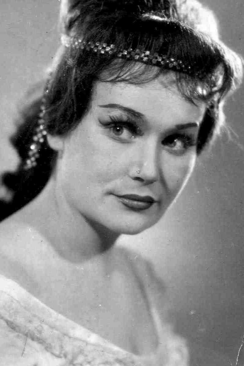 Vera Serova backdrop