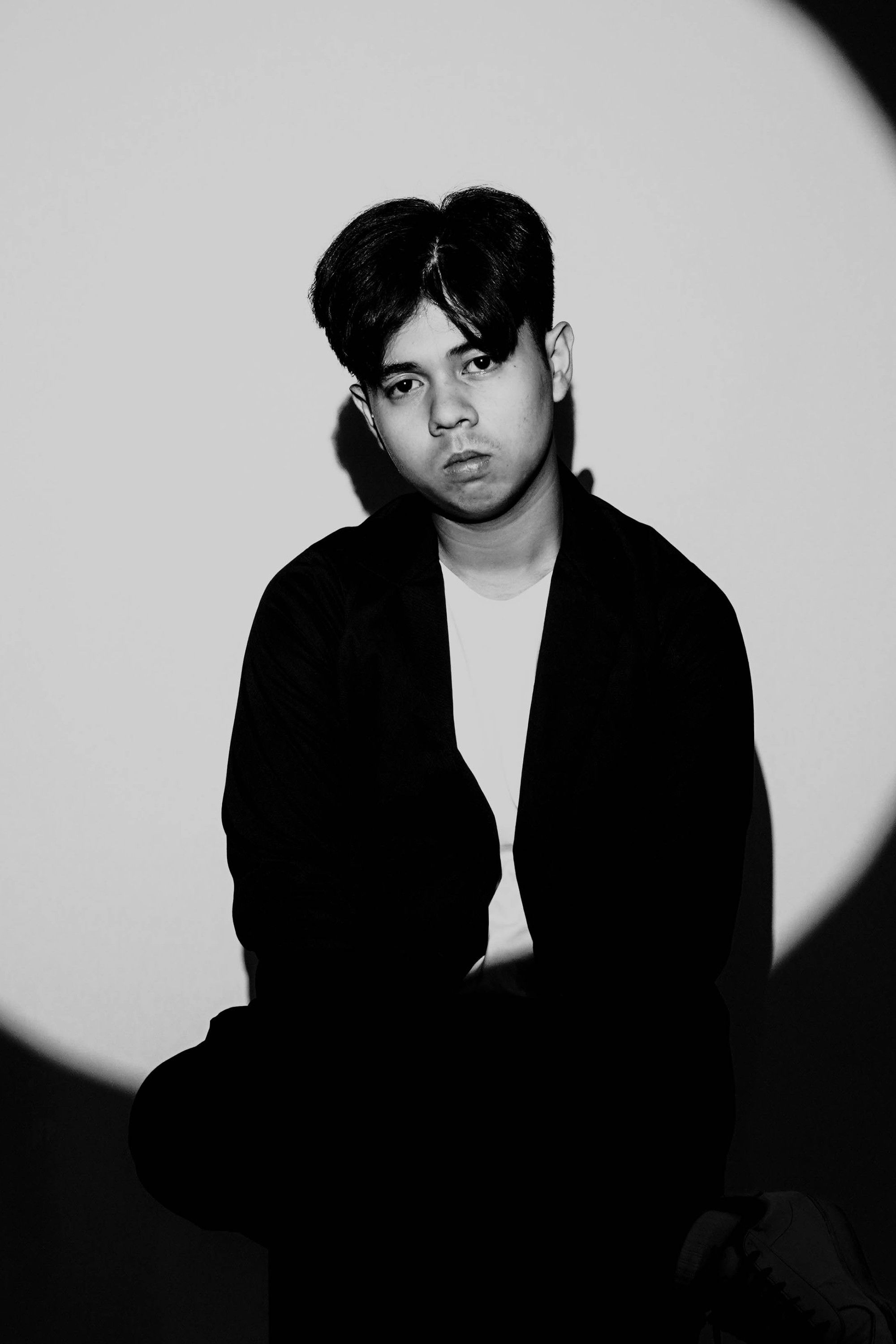 Mirza Mazini backdrop