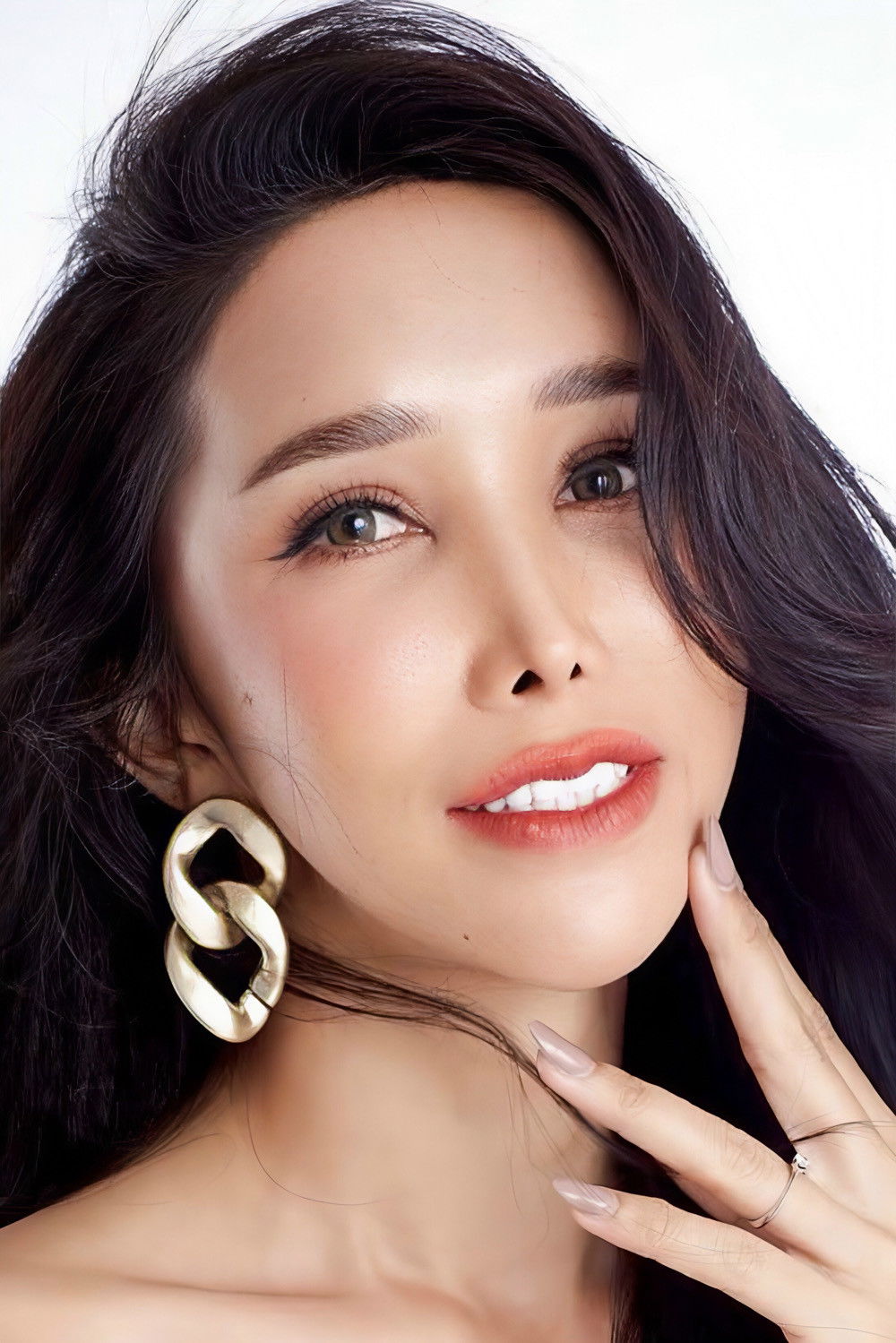 Theerawiwat Butrtaya backdrop