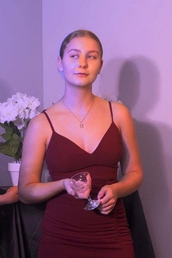 Logan Morris backdrop