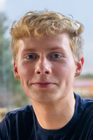 Simon Abramsson backdrop