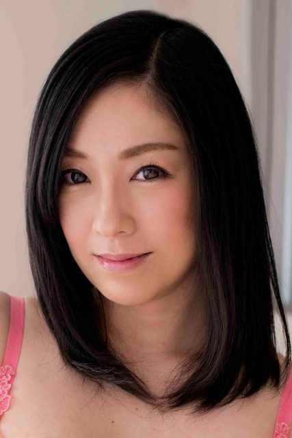 Rumi Kodama backdrop