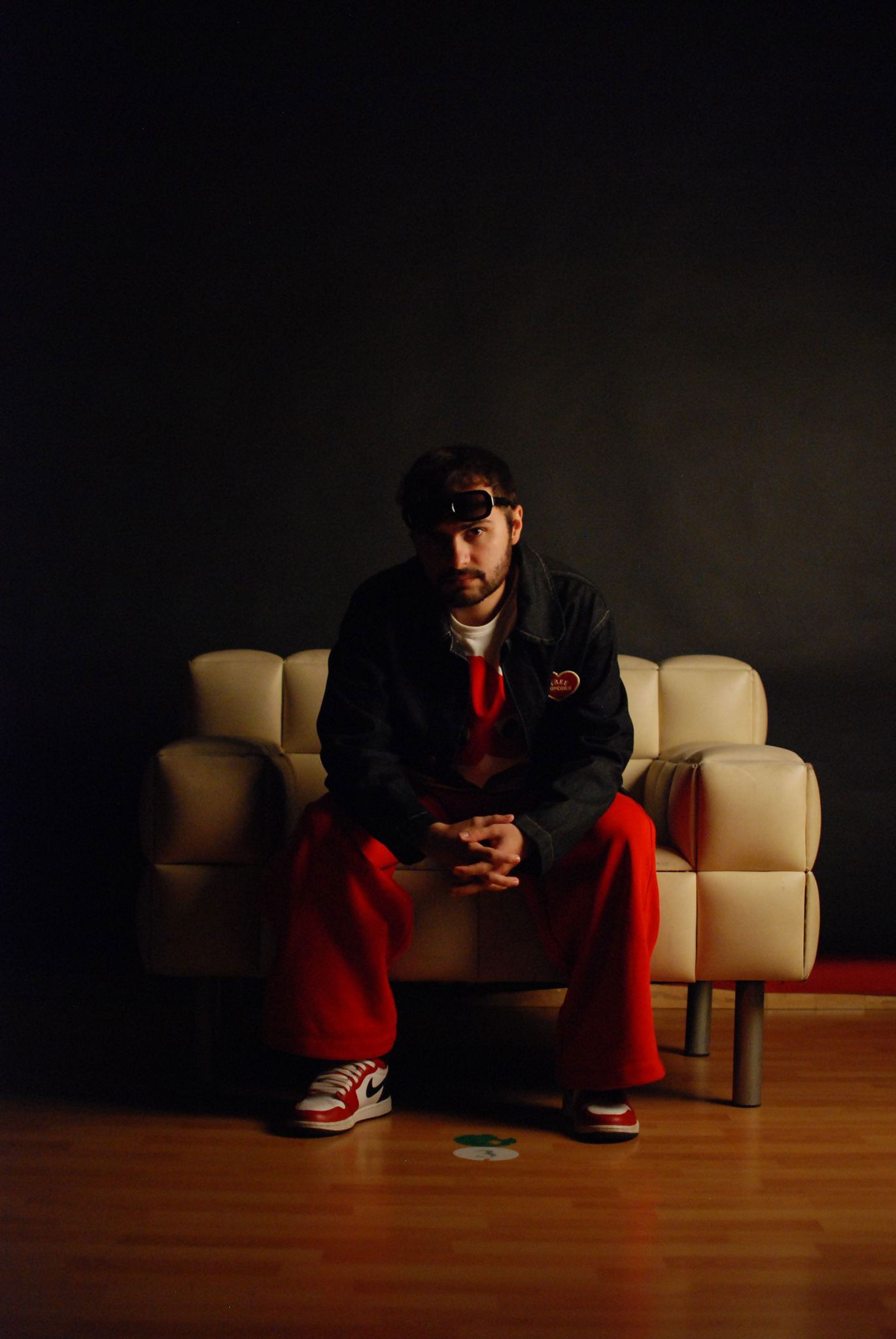 Fernando R. Domínguez backdrop