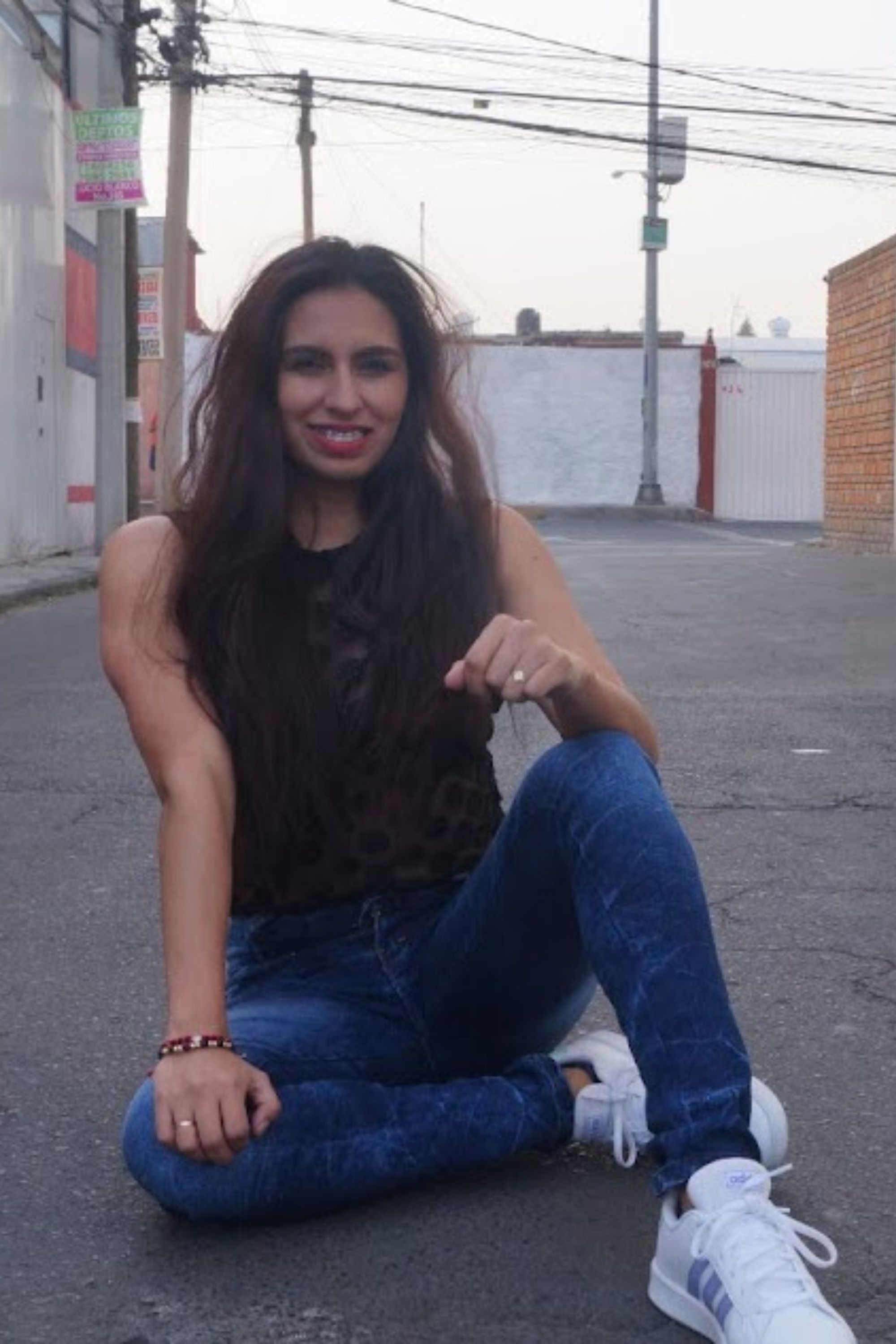 Andrea Vargas backdrop