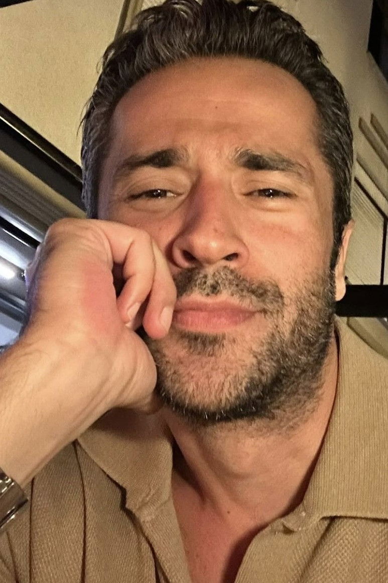 Onur Kırat backdrop