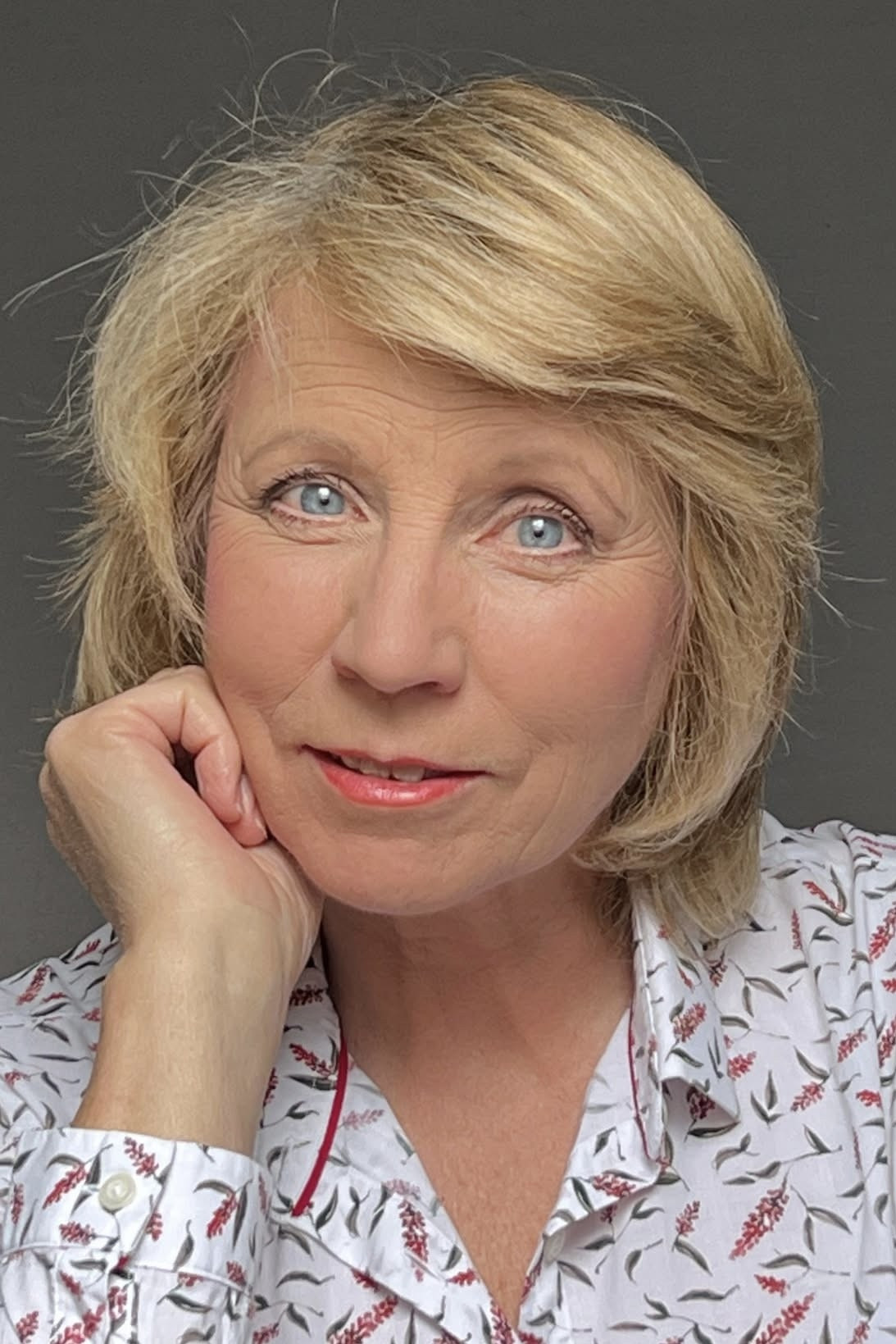 Pip Boulter backdrop