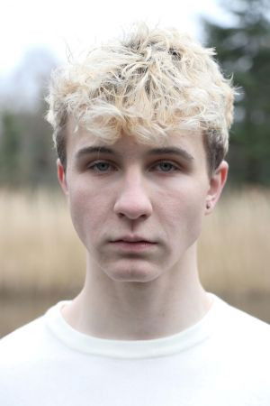 Daniel Soluns backdrop