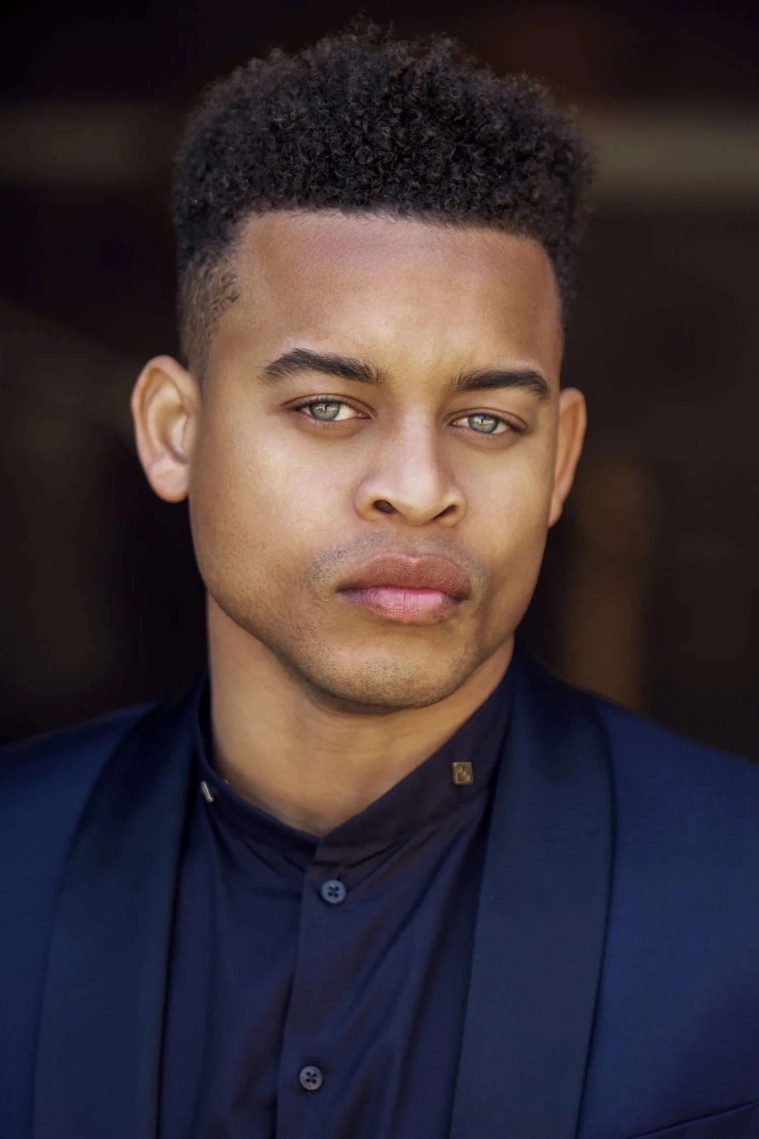 Robert Ri'chard backdrop