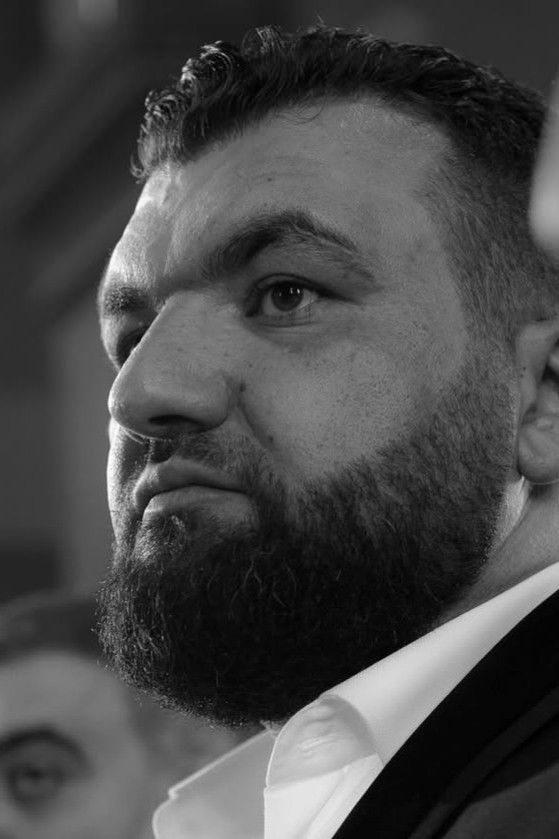 Moso Karapetyan backdrop