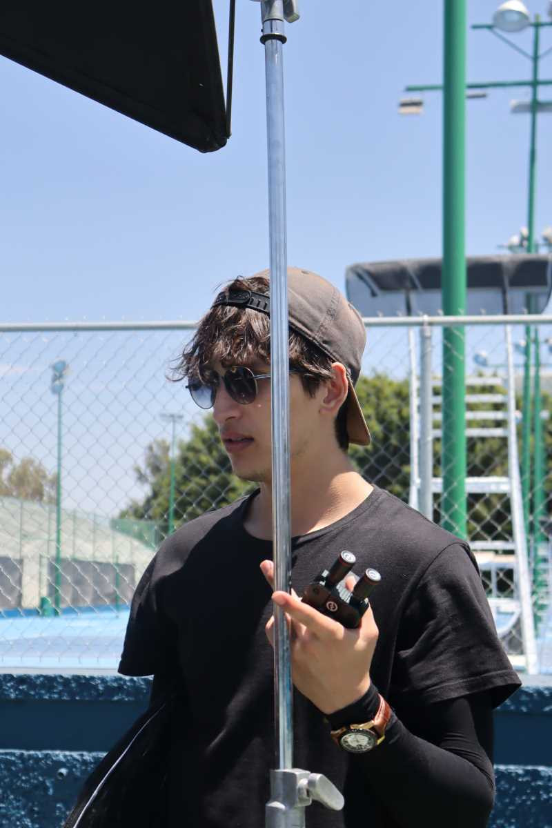 Andrés M. Méndez backdrop