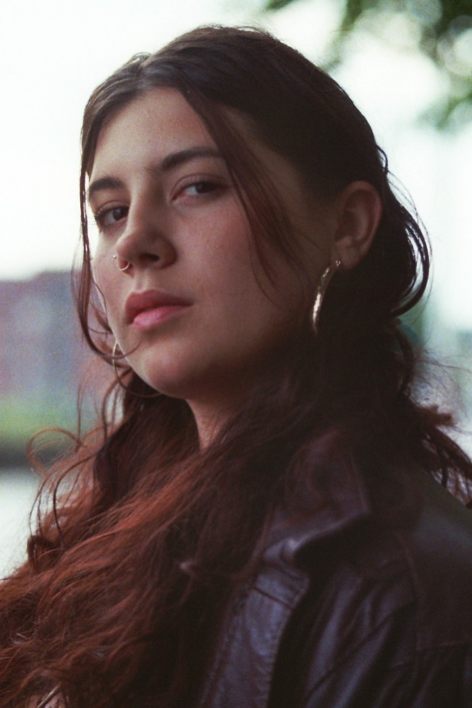 Milana Arnold backdrop