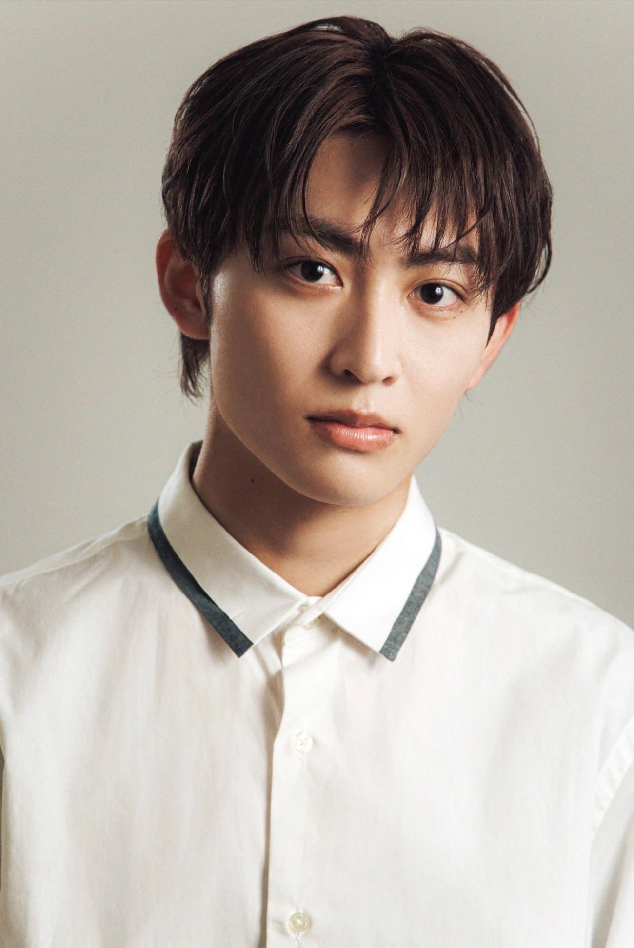 Yusuke Hino backdrop