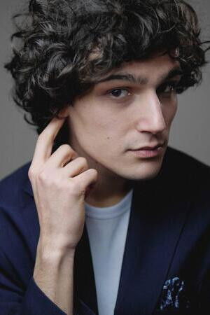 Giulio Guerrisi backdrop