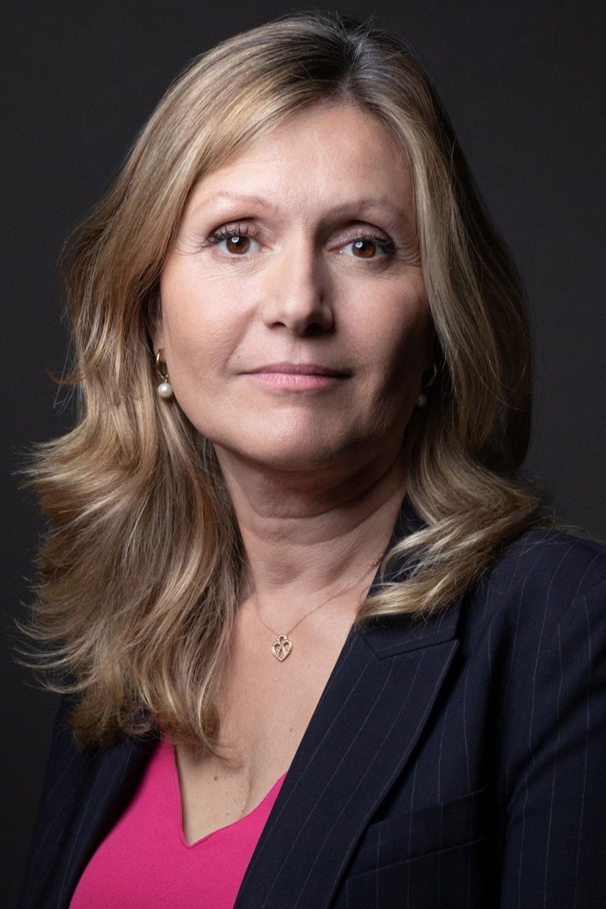 Yaël Braun-Pivet backdrop