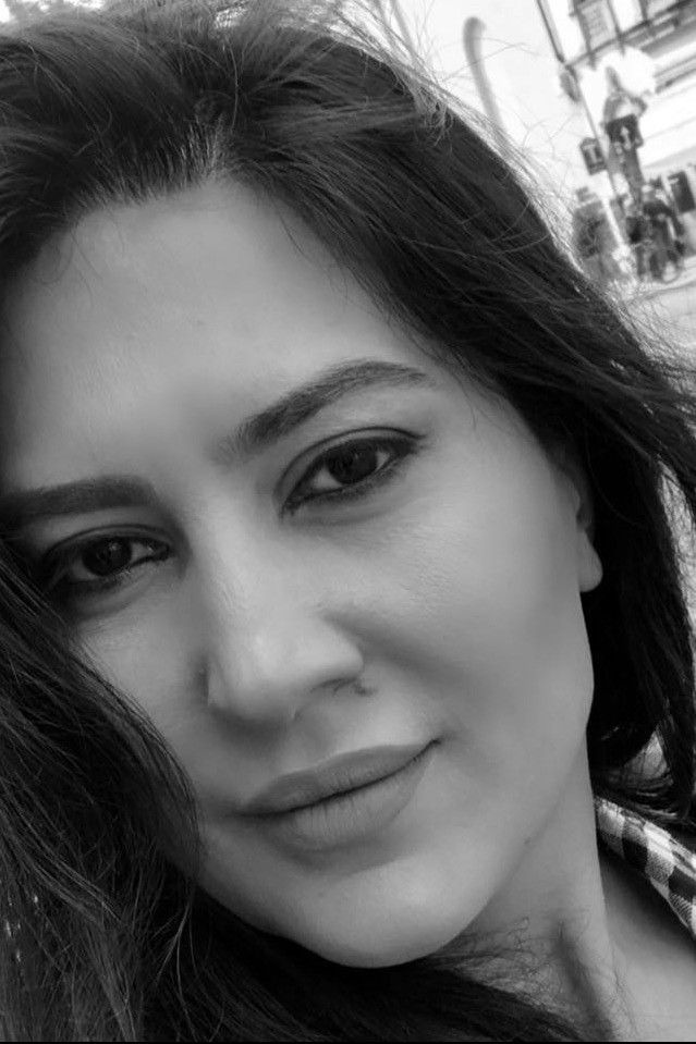 Naira Sargsyan backdrop