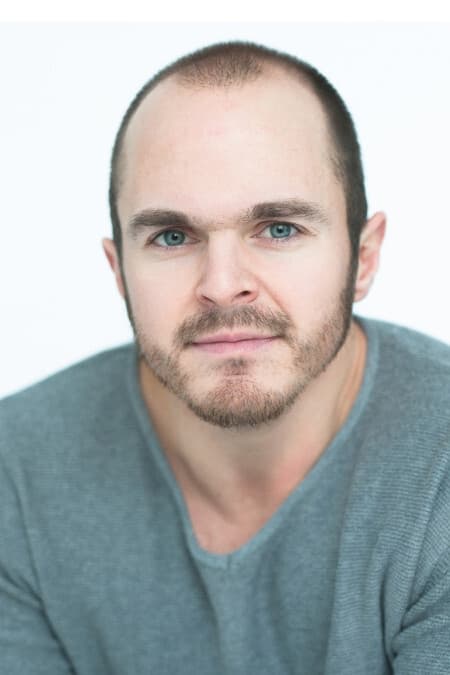 Émile Mailhiot backdrop