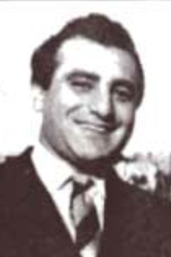 Shapur Yasami backdrop