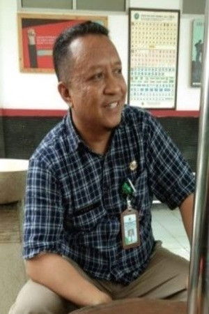 Yonal Herdian backdrop