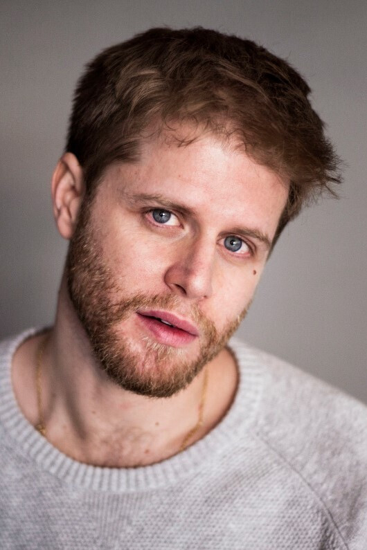 Ignacio Jiménez → Ignasio Himenez backdrop