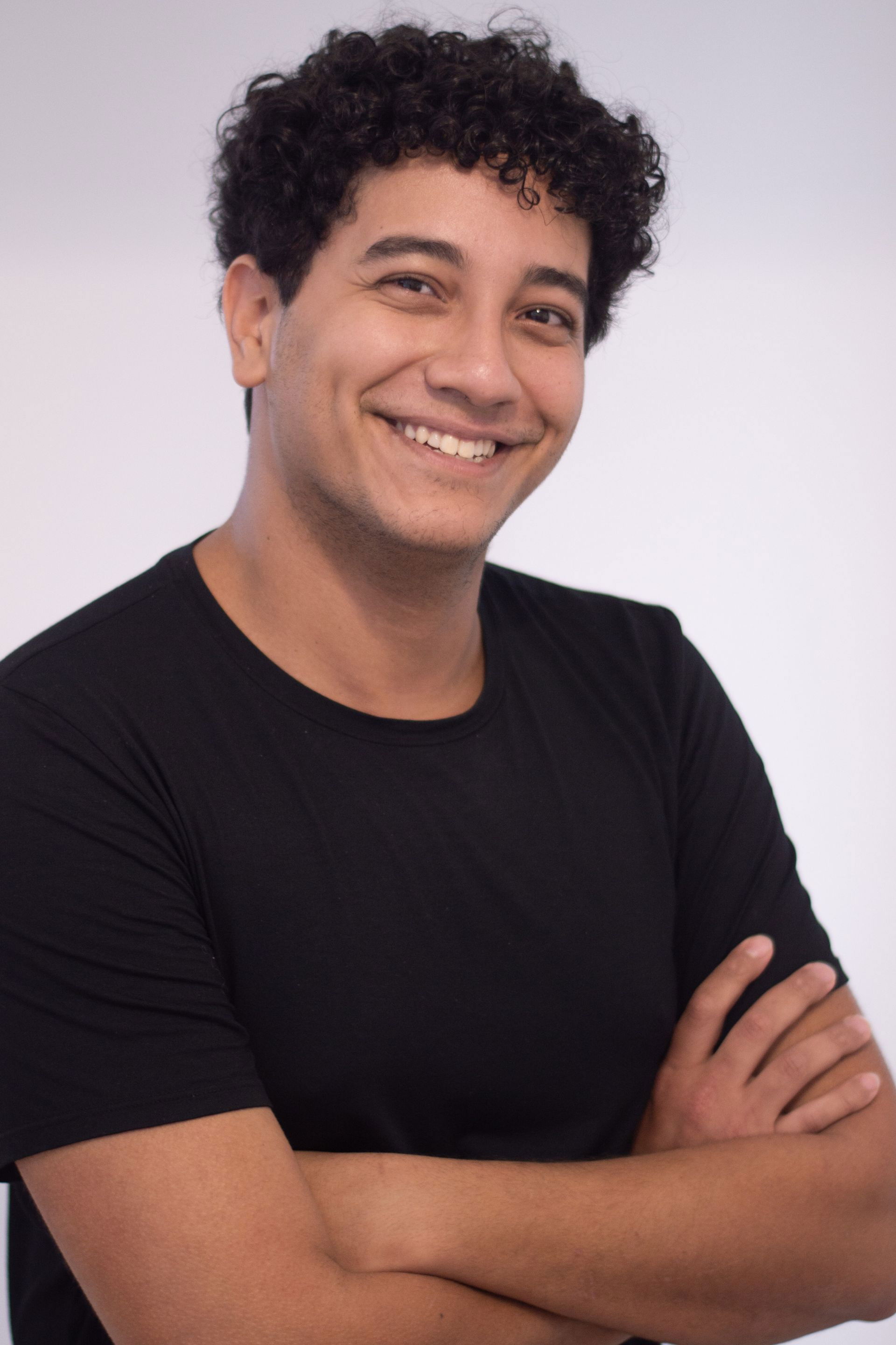 Antônio Victor Simas backdrop