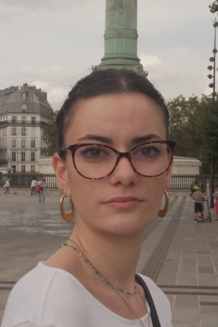 Louise Rolland backdrop