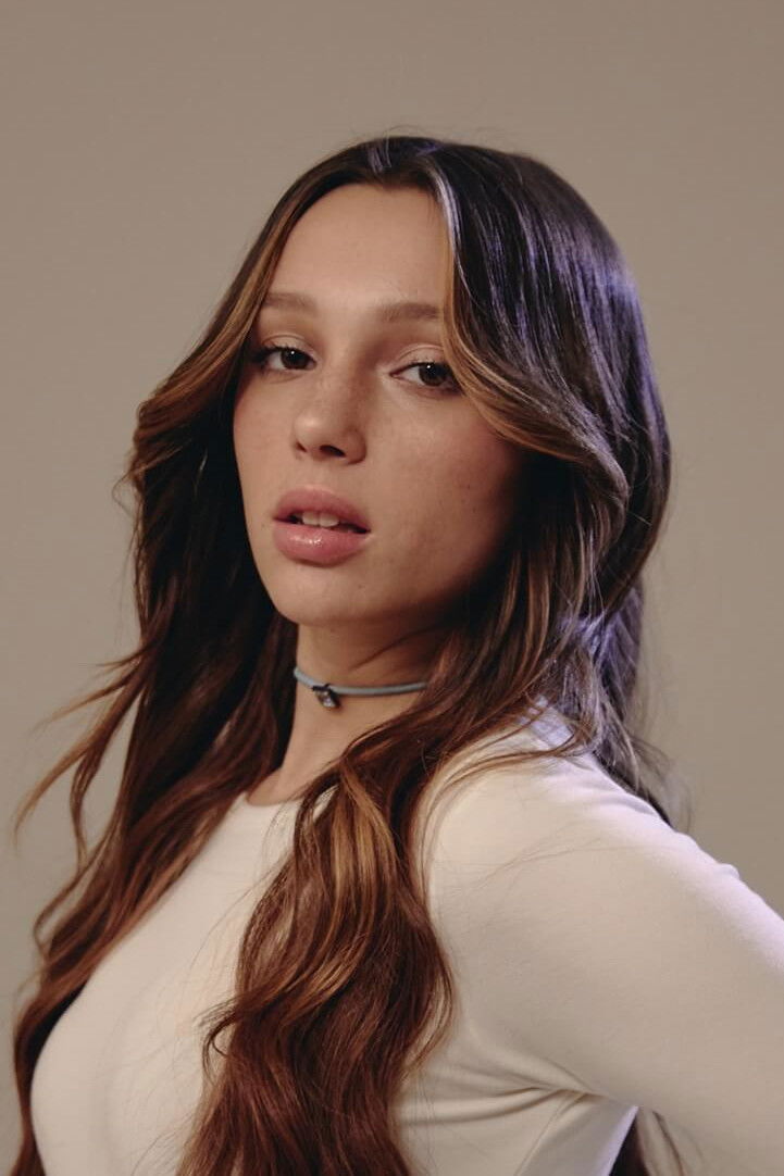 Sarah Toscano backdrop