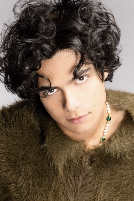 Benjamin De Almeida backdrop