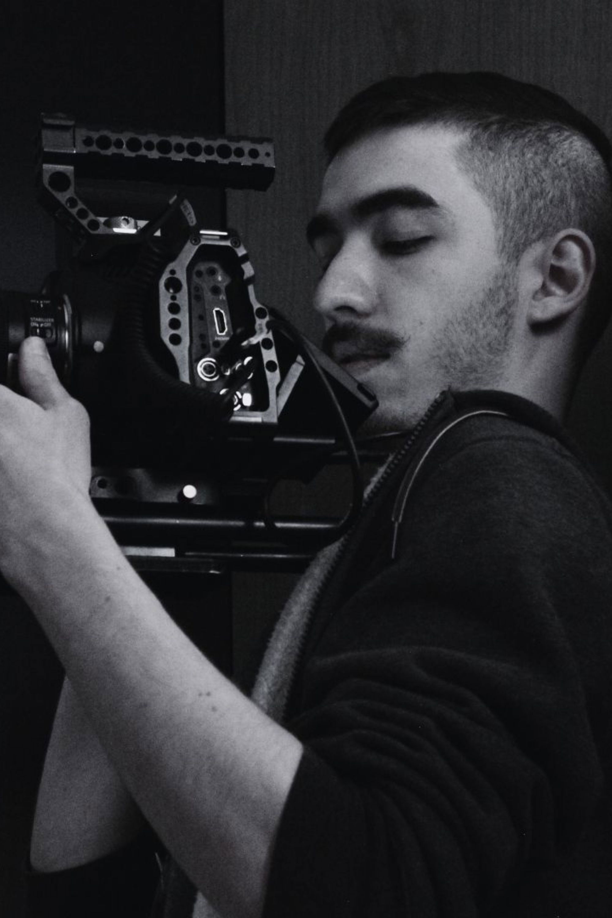 Gabriel Leite backdrop