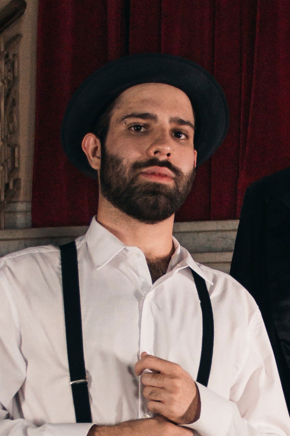 Leonardo Frederico backdrop