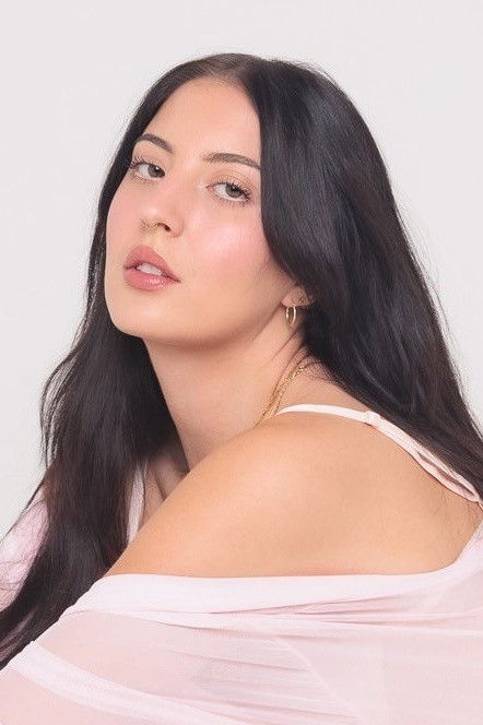 Molly Vasileva backdrop