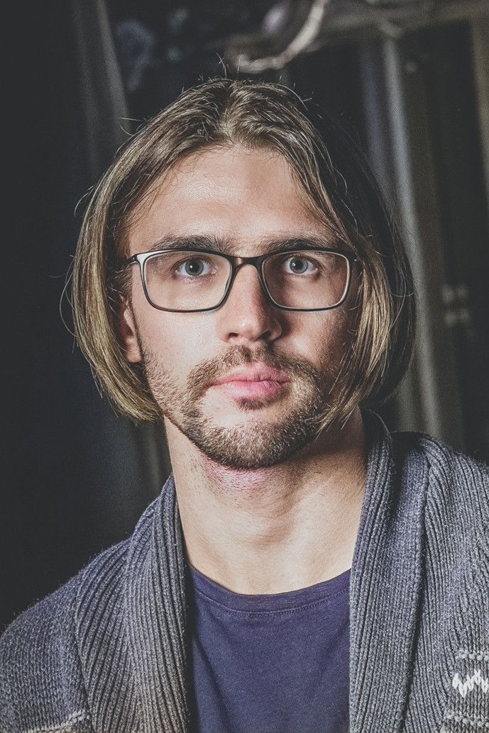 Tomáš Váhala backdrop