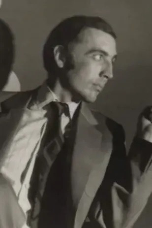 Anil Frashëri backdrop