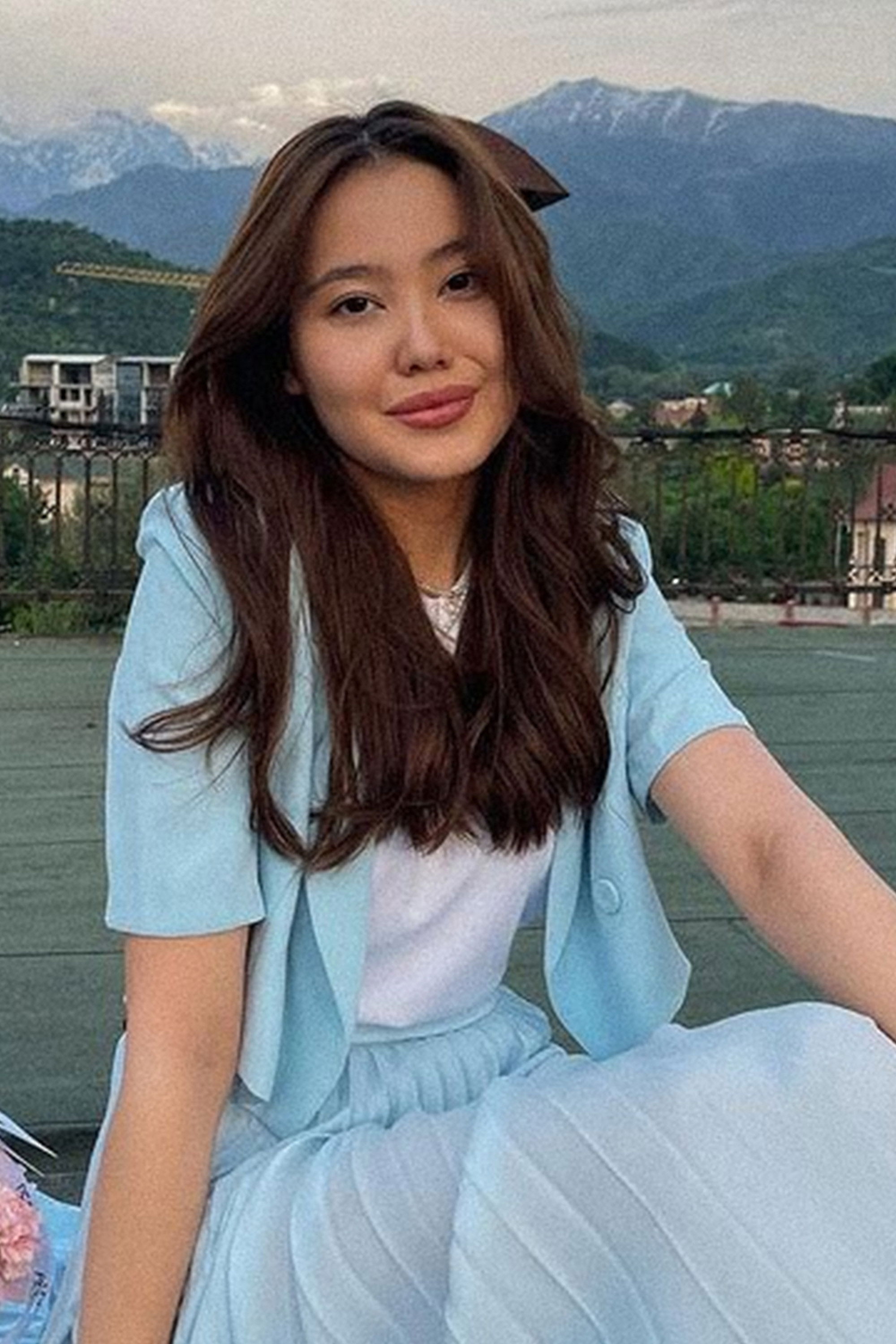 Damelya Sweet backdrop