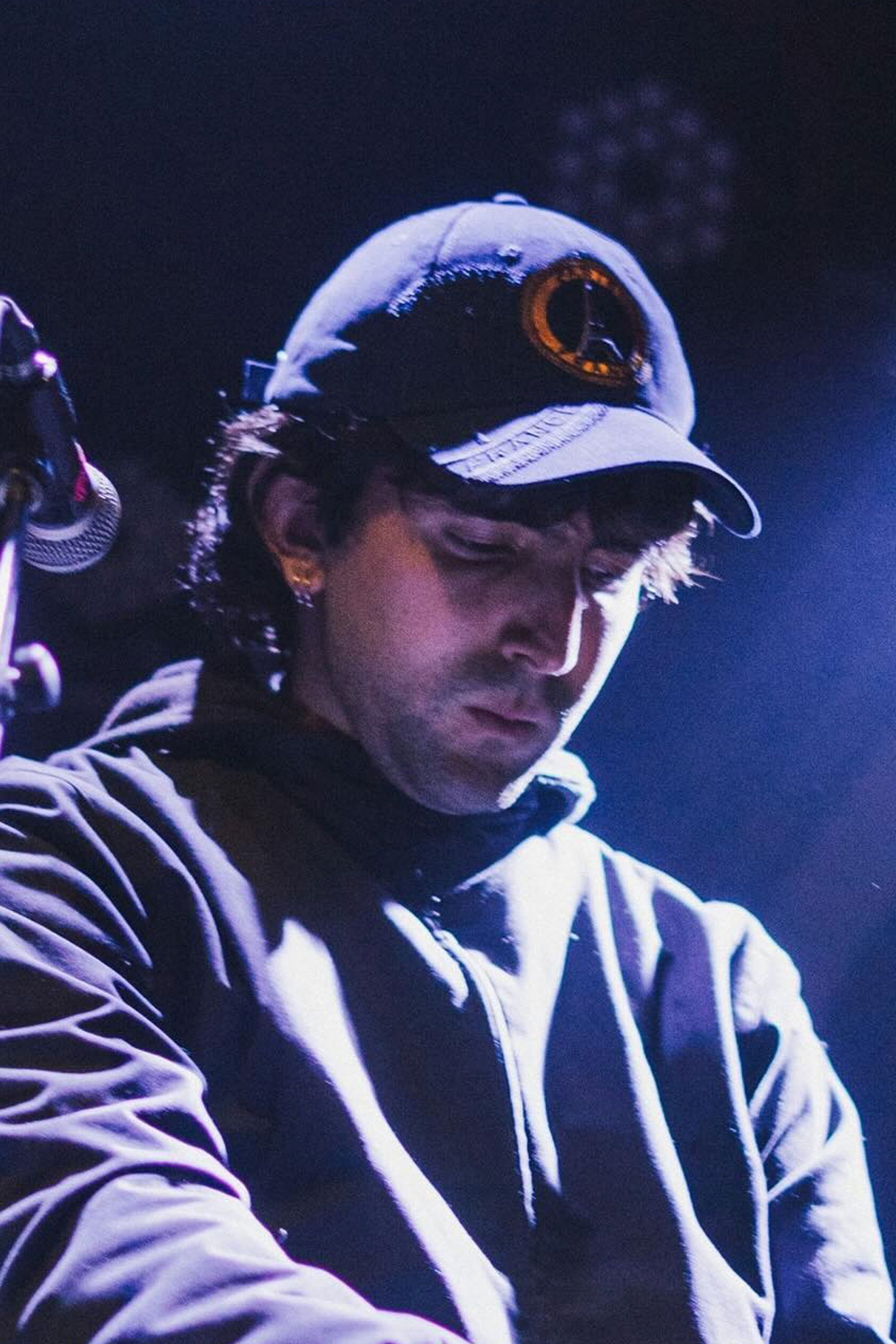 Martín Díaz backdrop