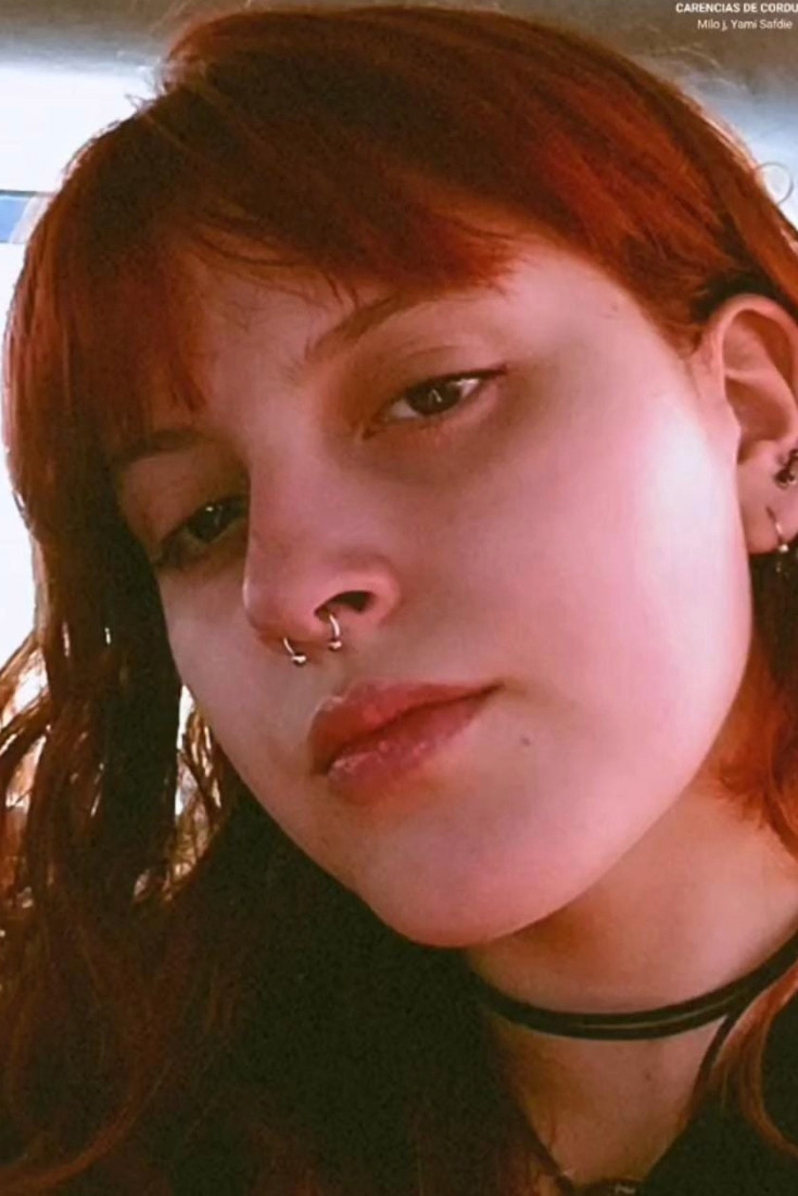 Juliana Yáñez backdrop