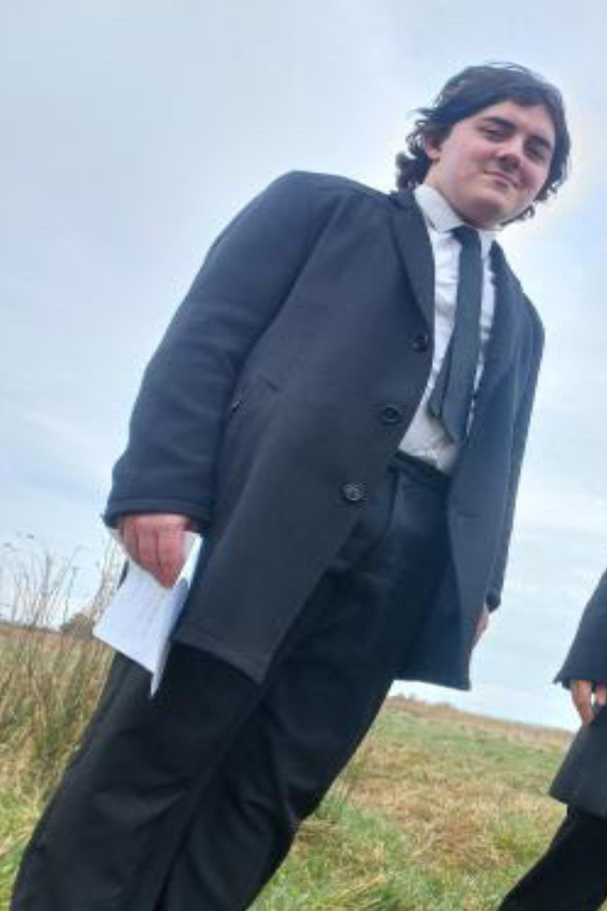 Oliver Walkin Bell backdrop