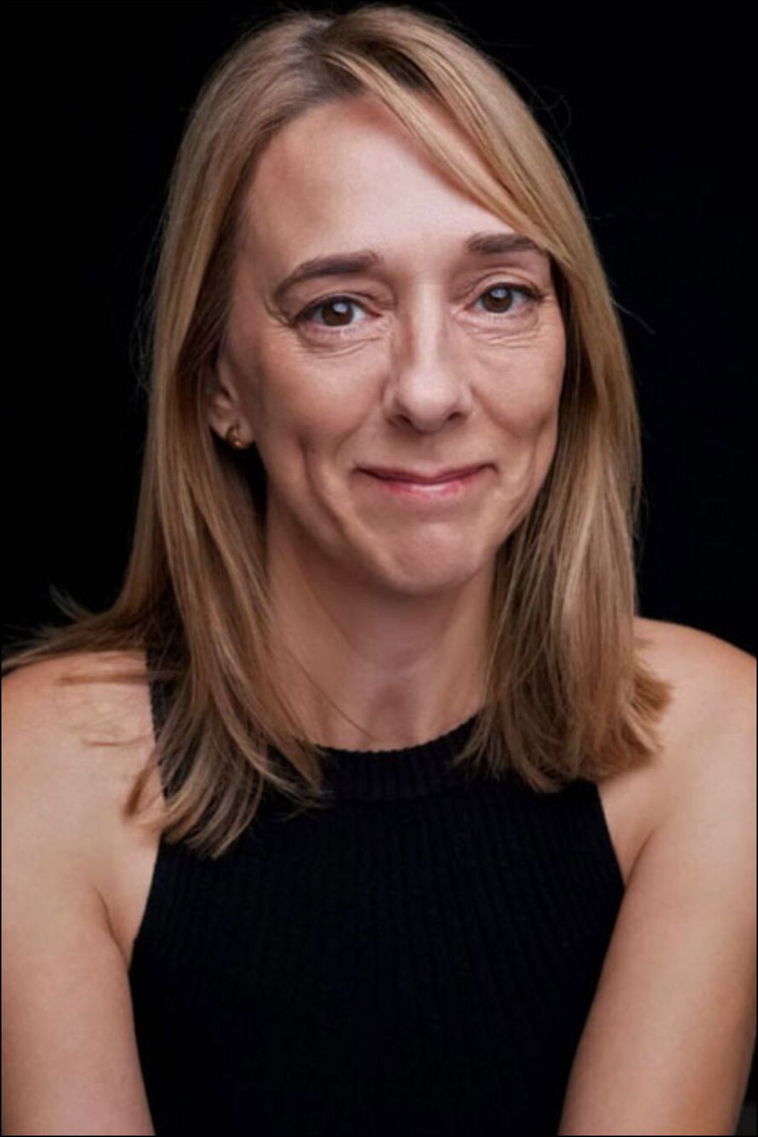 Patricia Santos backdrop